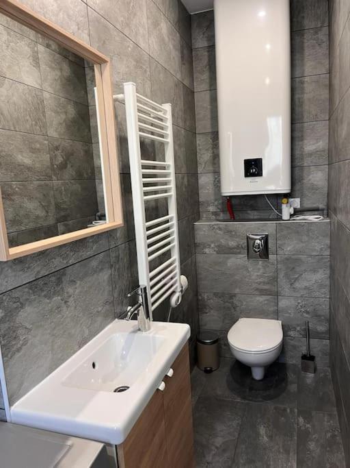 Ferienwohnung Le Pressense Vénissieux Exterior foto