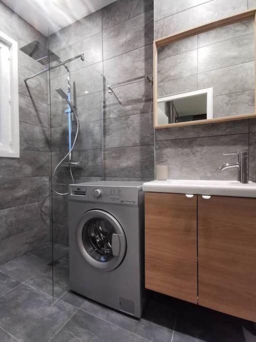 Ferienwohnung Le Pressense Vénissieux Exterior foto